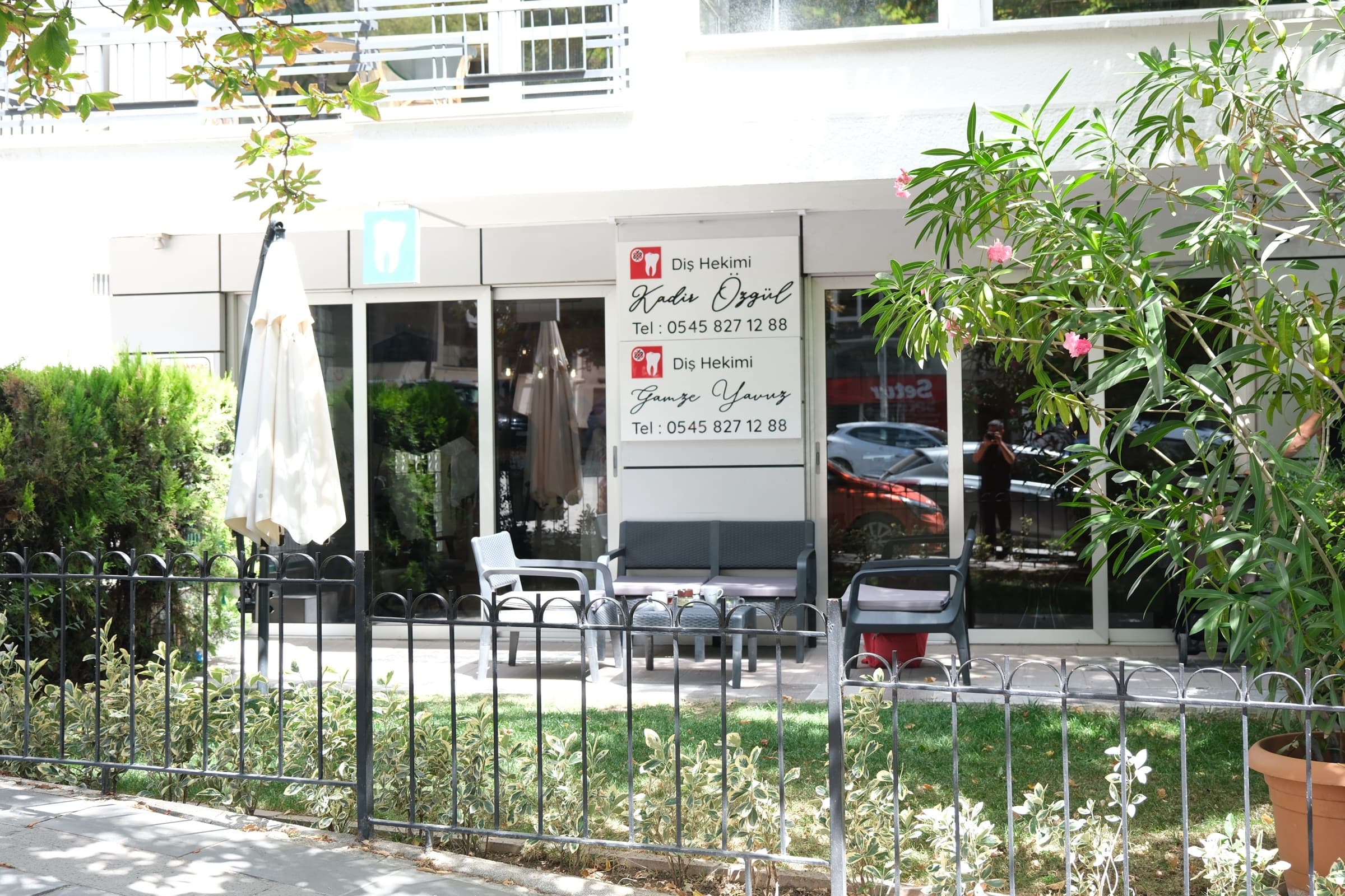 Şili Meydanı'ndaki giriş